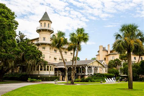 12 Best Restaurants in Jekyll Island, GA for 2024 (Top Eats!)